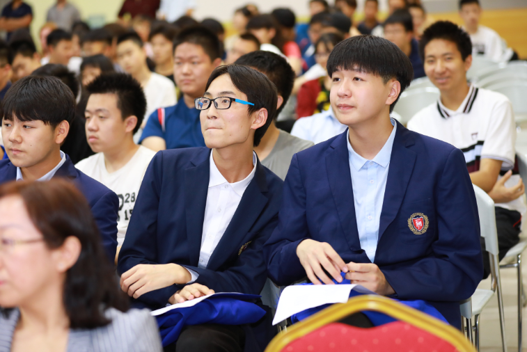 ?申請美國頂尖大學(xué)，非但不“寬”，反而“嚴(yán)”得老火(圖1)