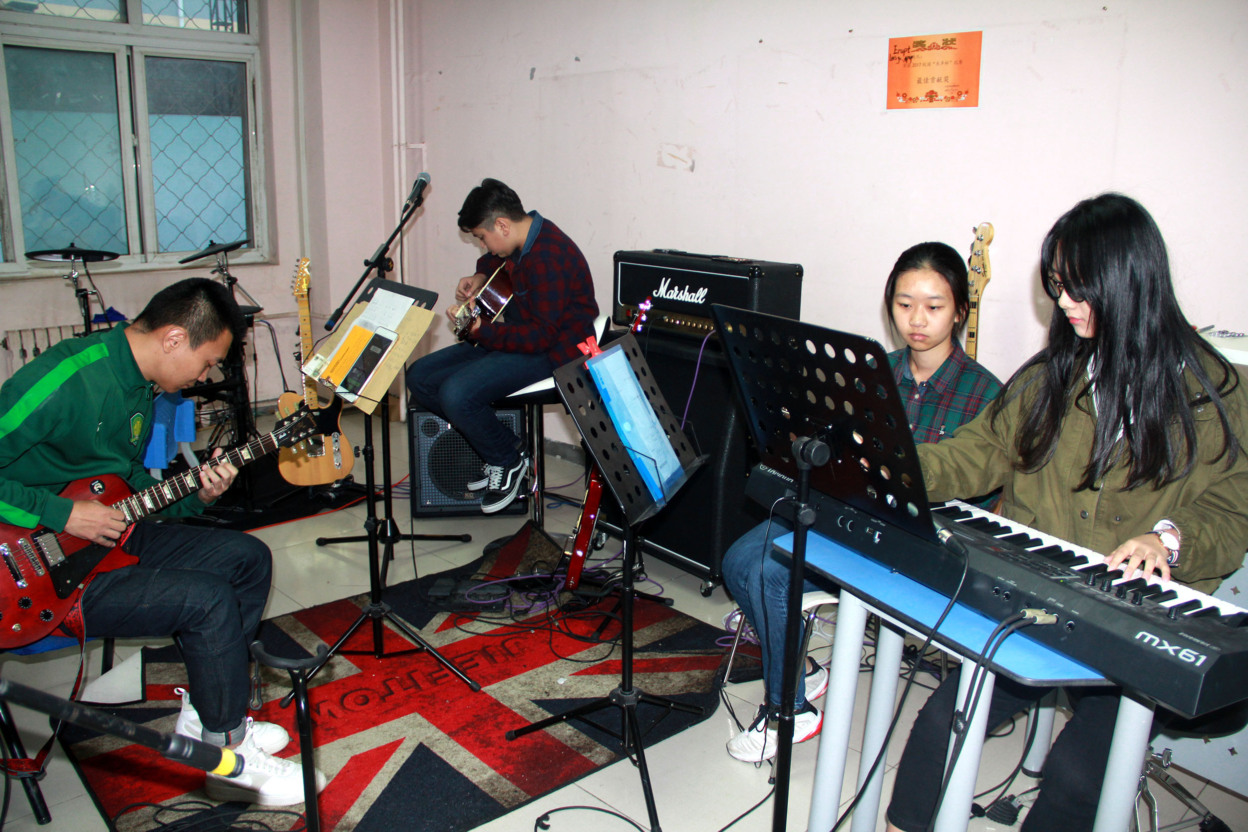 樂(lè)隊(duì) (1).JPG