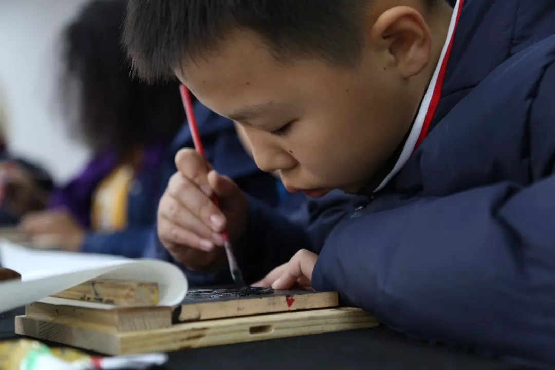 送孩子上北京國(guó)際學(xué)校，家長(zhǎng)需要重視孩子的社會(huì)實(shí)踐