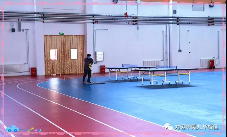 不凡四月人依舊，北歸大雁似曾識。| 力邁校園墨香滿，春暖花開待君歸。(圖33)