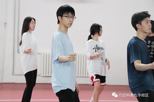 劍如閃電 一往無前 | 力邁中美國際學(xué)校高中校區(qū)重磅推出擊劍課(圖21)