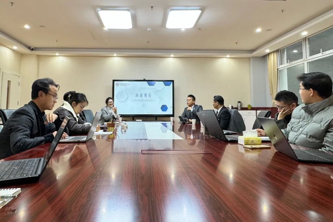 篤力教研深耕，助力教育翱翔丨力邁學(xué)校與香港知名教育集團(tuán)開展學(xué)術(shù)交流(圖1)